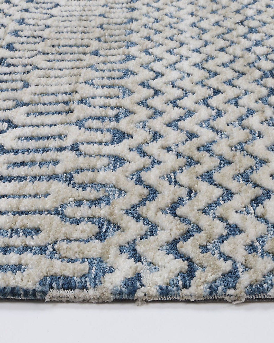 Alayah Camphils Blue Rug side profile photo