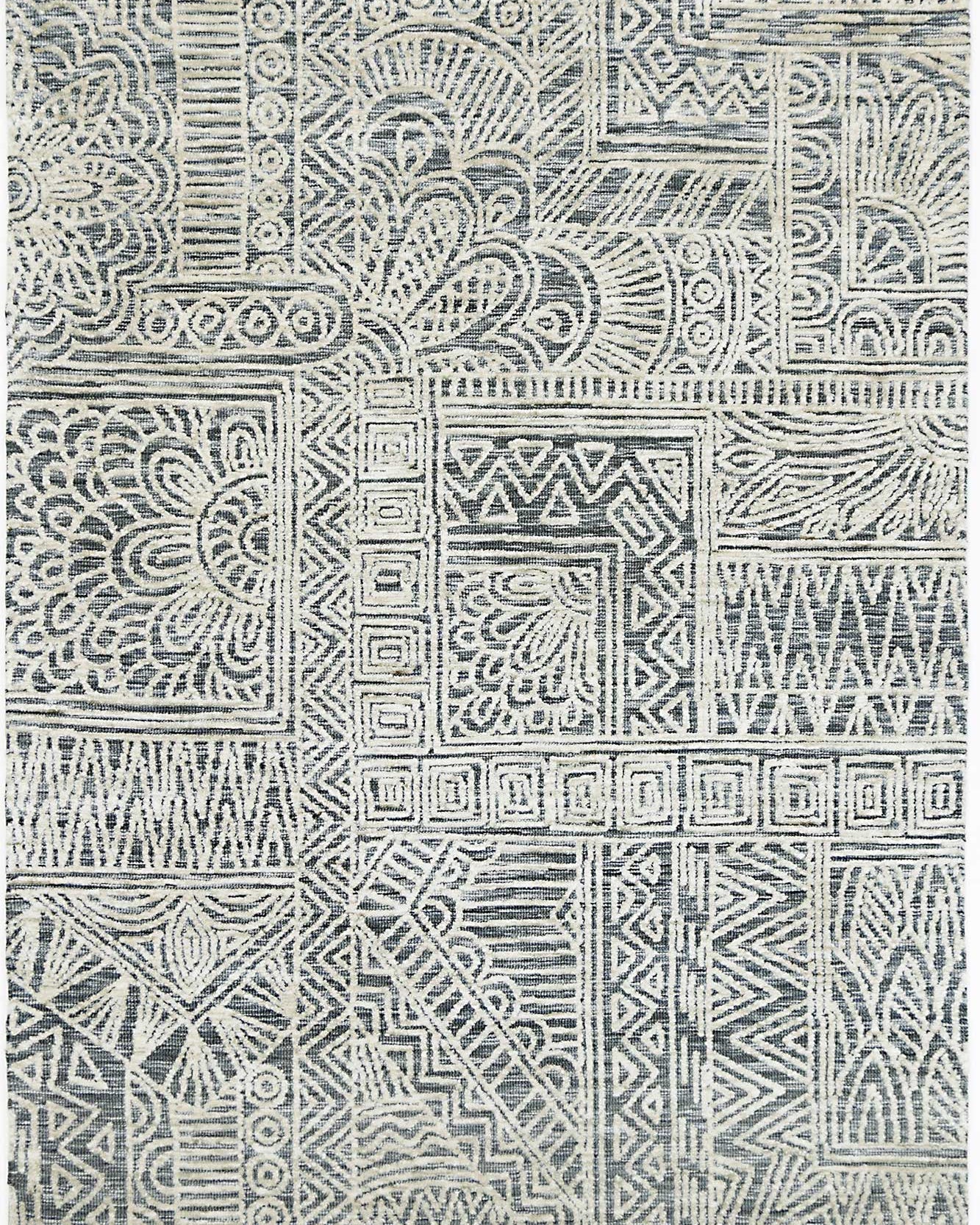 Alayah Charcoal Flower Rug Product shot