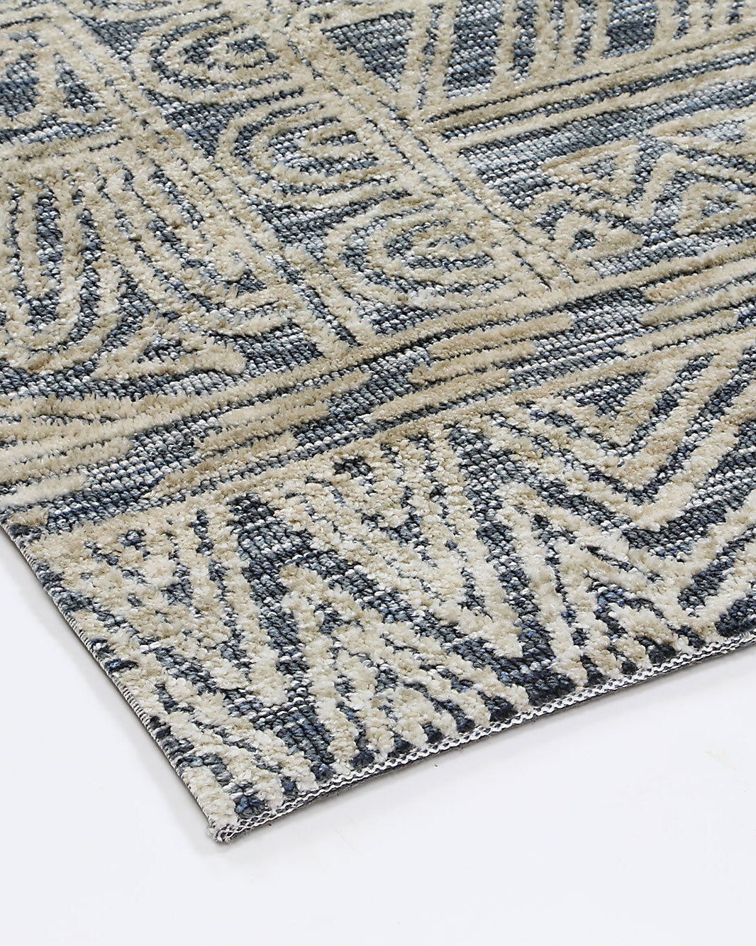 Alayah Charcoal Flower Rug corner photo