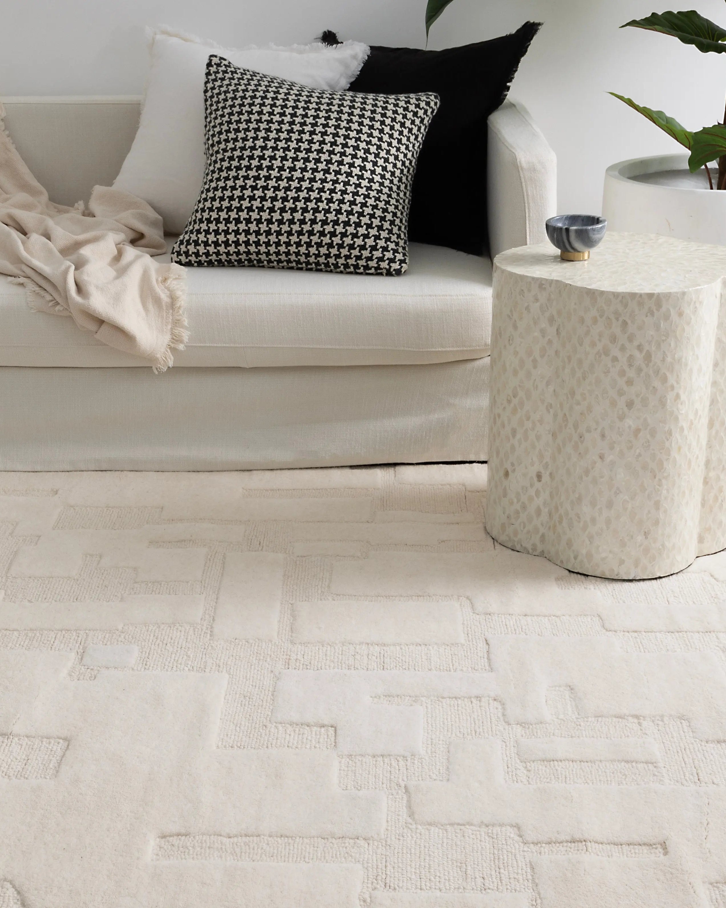 Albion Ivory Wool Rug MAARIA
