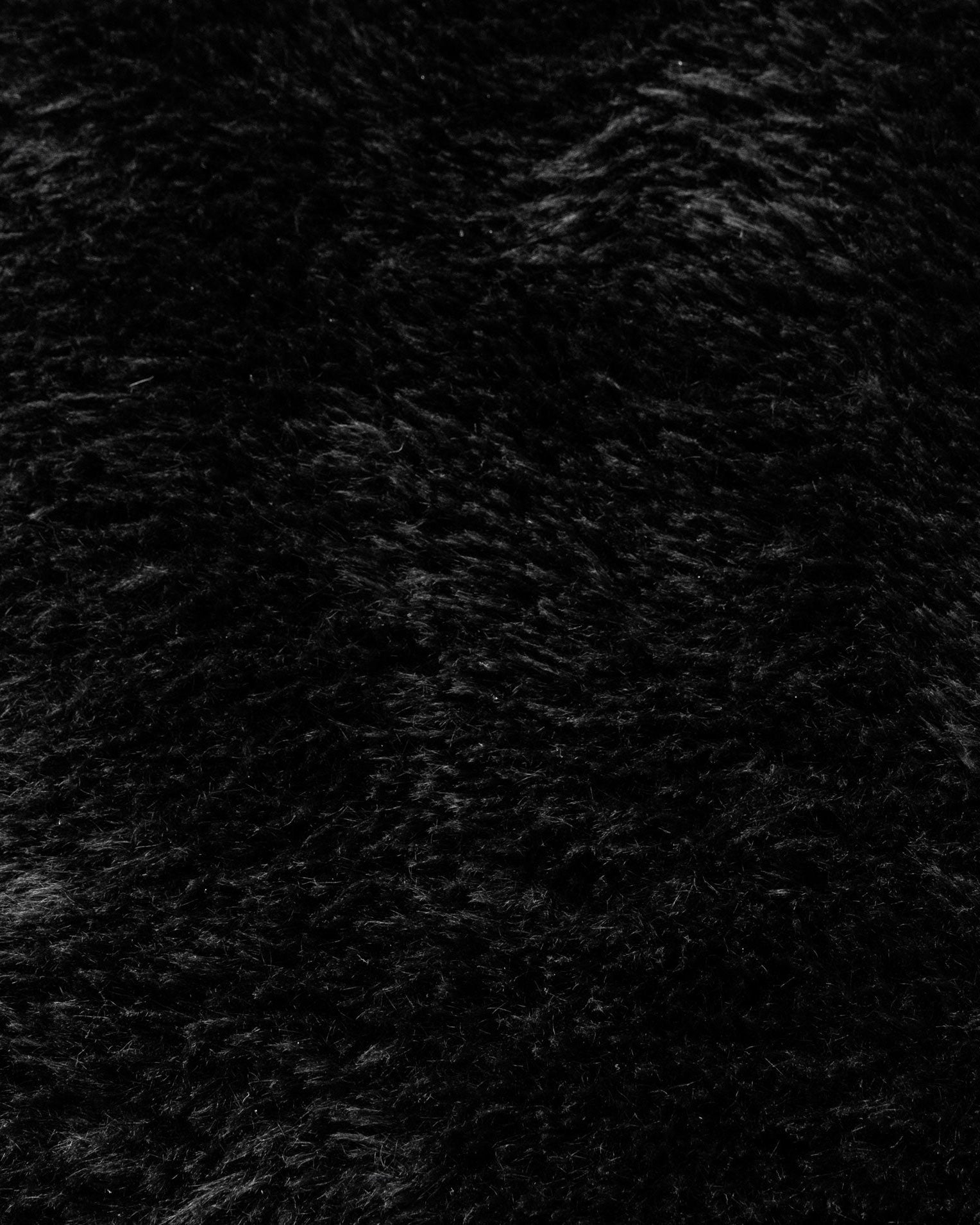 Lyla Machine Washable Shaggy Black Rug.