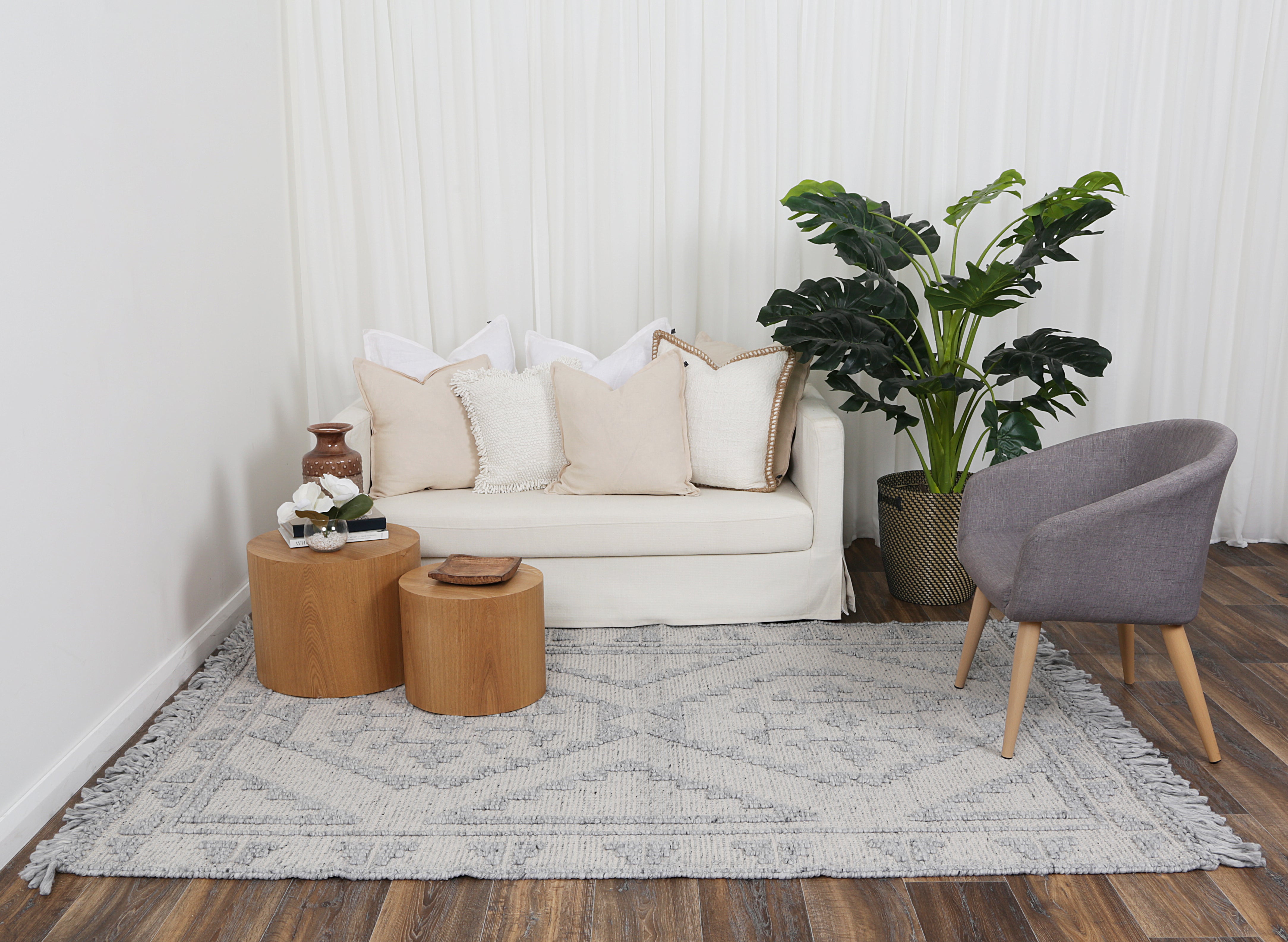 Diego Ornamental Grey Wool Rug - DIEG03.