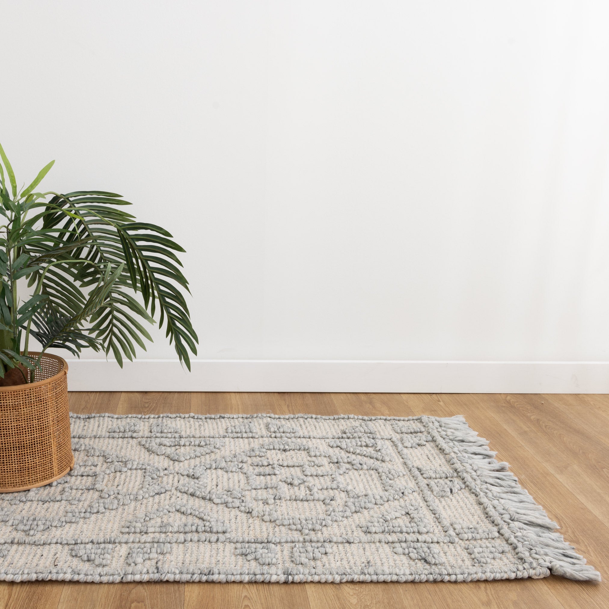 Diego Ornamental Grey Wool Rug - DIEG03.