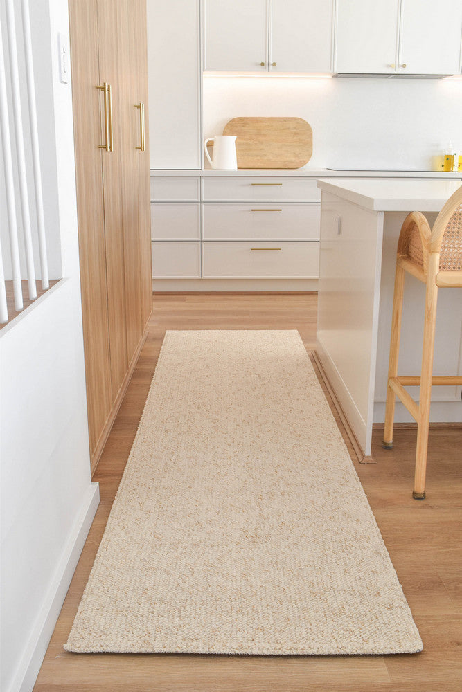 Drift Pebble Beige Runner.