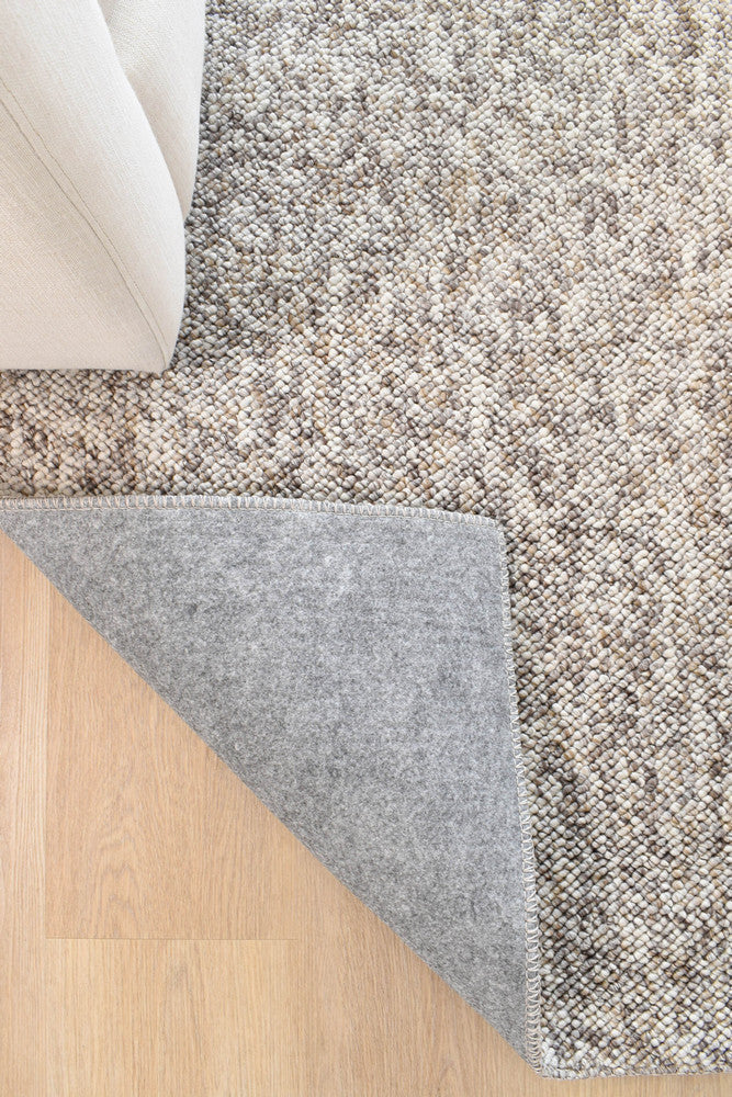 Drift Pebble Taupe.