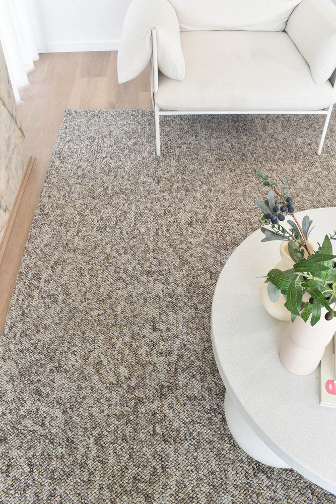Drift Pebble Taupe.
