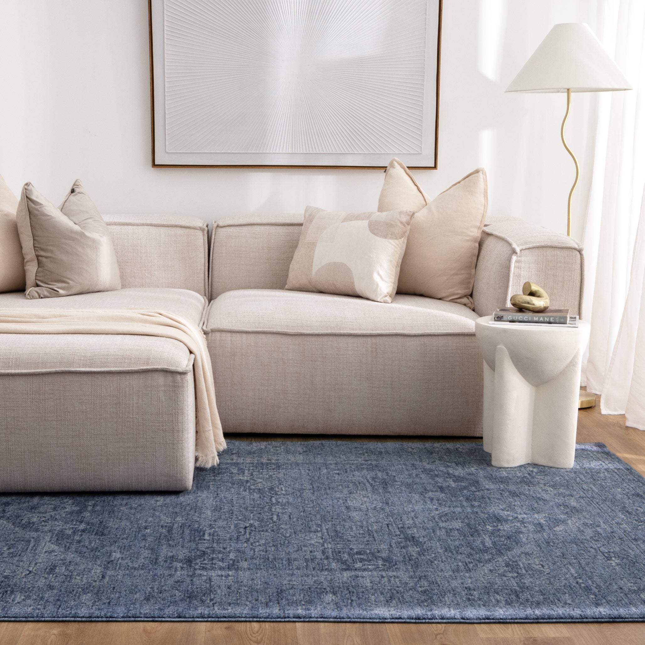 Heritage Distressed Medallion Blue Rug - H104: (Different Tassel).