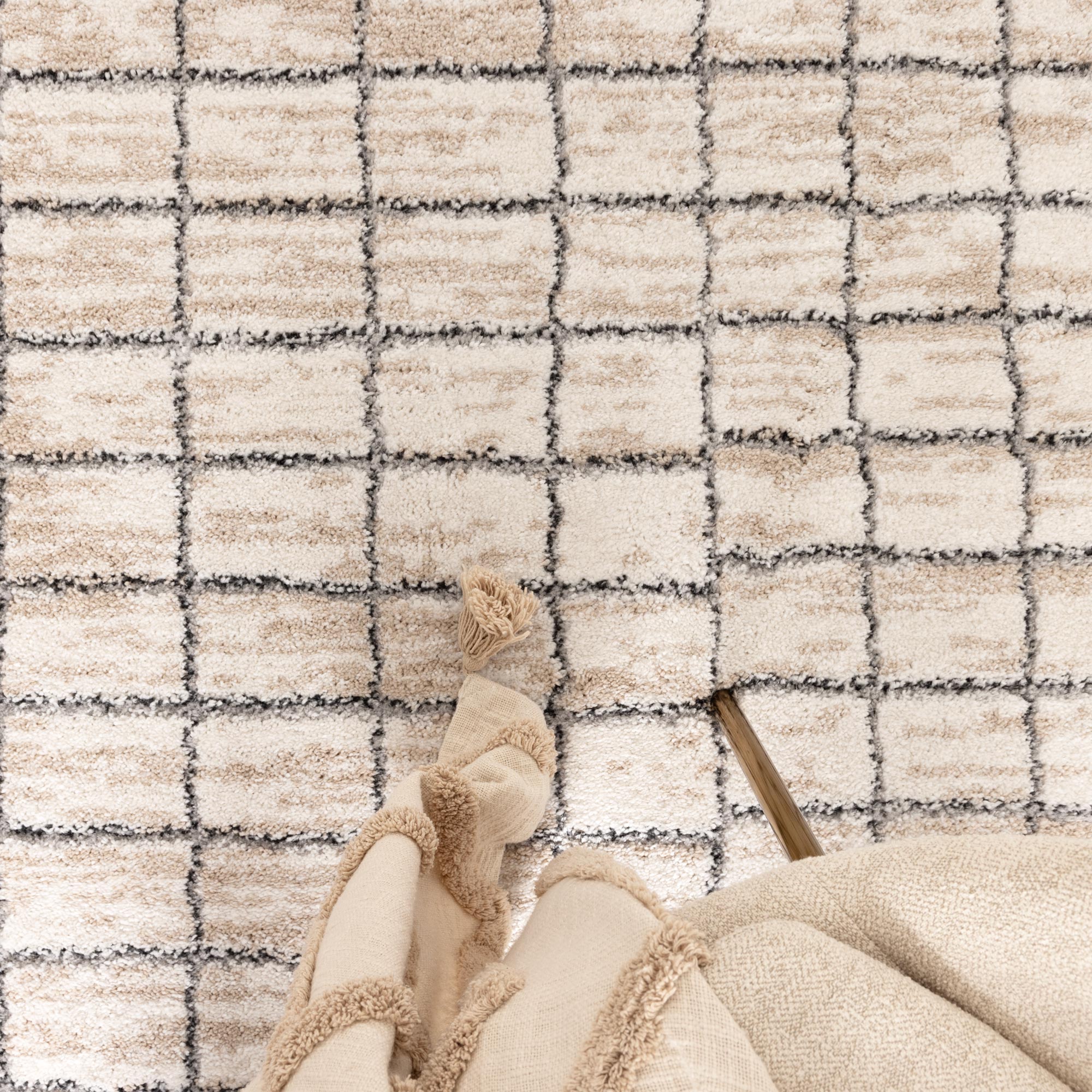 Nola Clean Lines Neutral Rug - N004.
