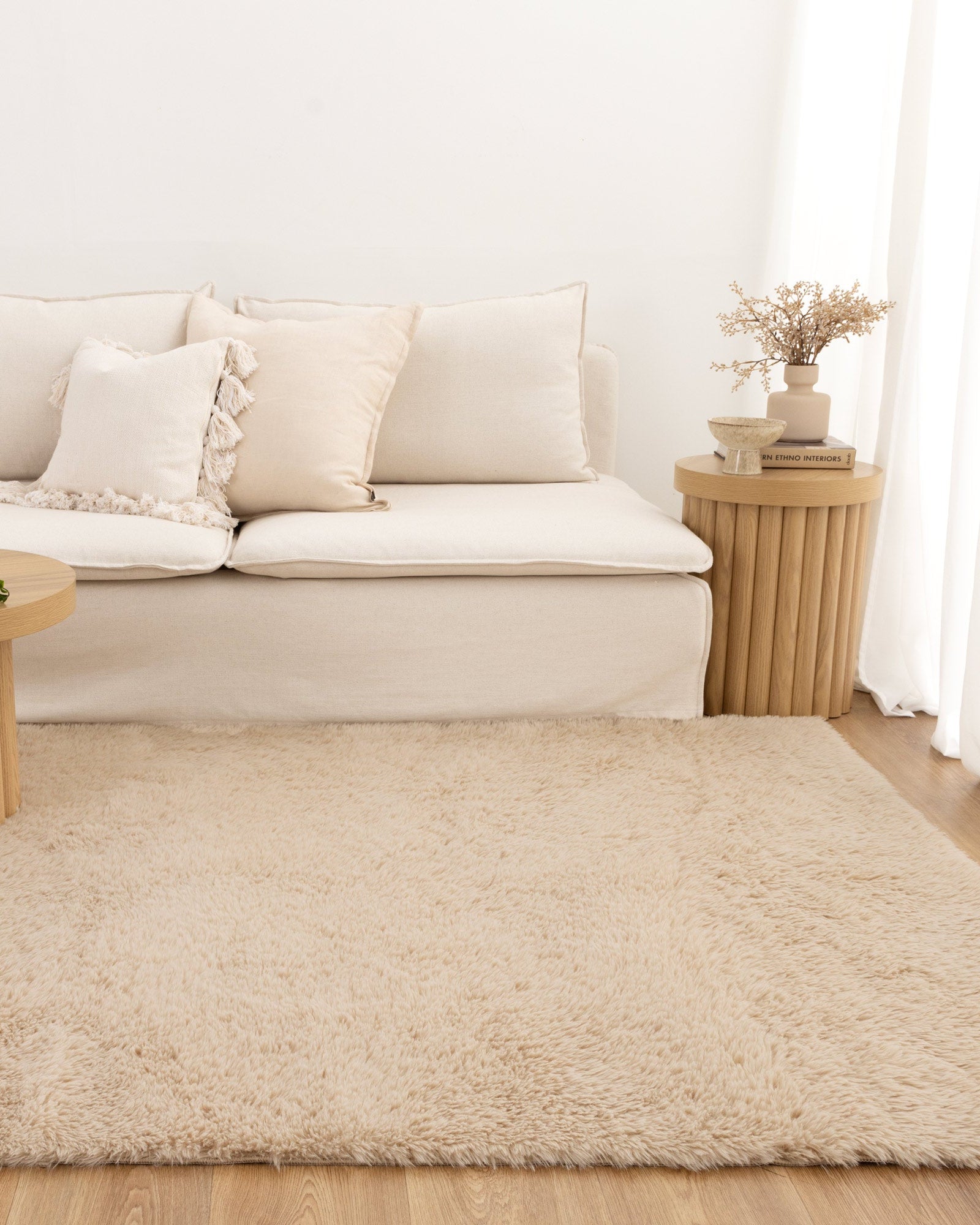 Lyla Machine Washable Shaggy Natural Rug.