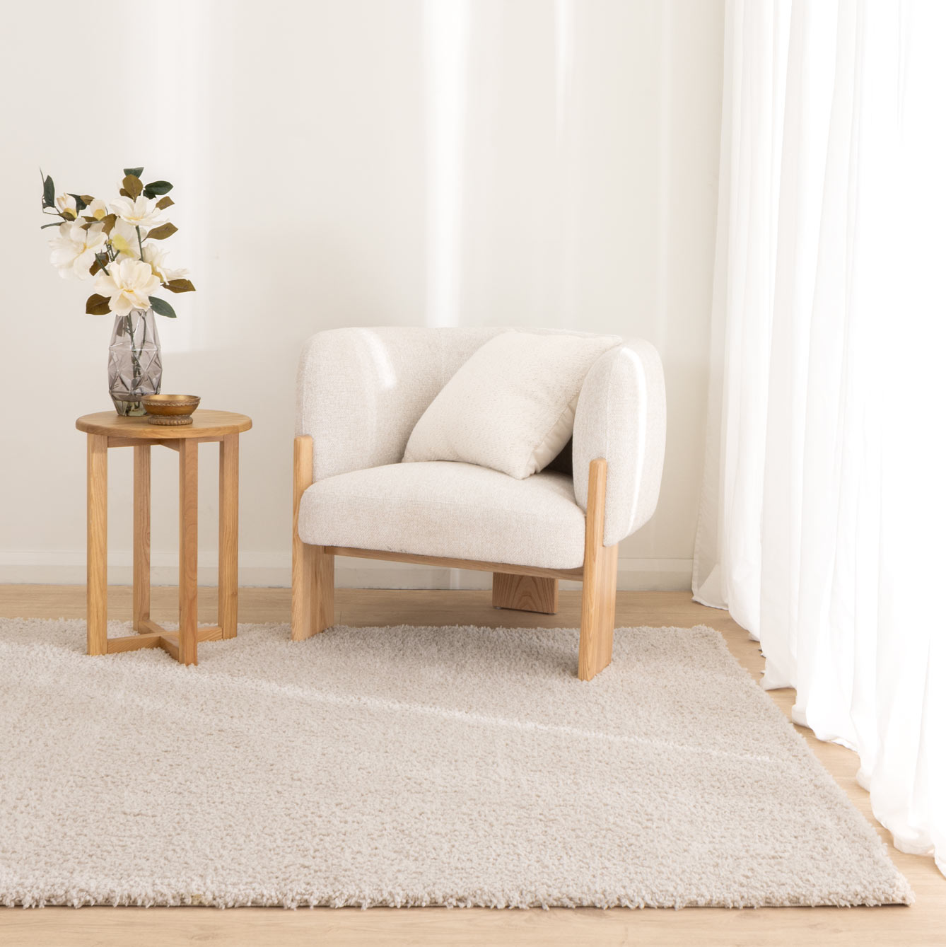 Lune Shaggy Beige Rug.