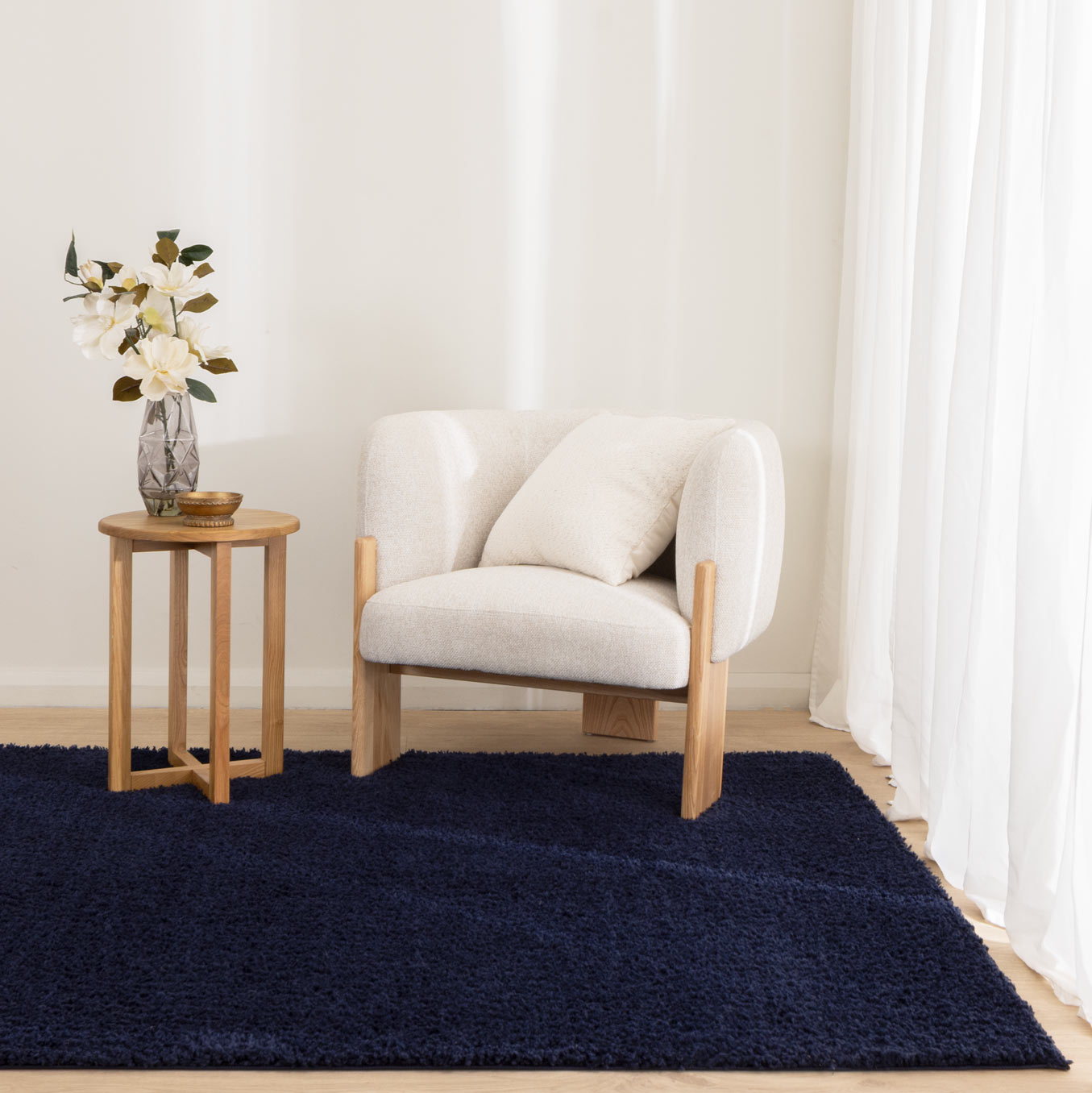 Lune Shaggy Navy Rug.