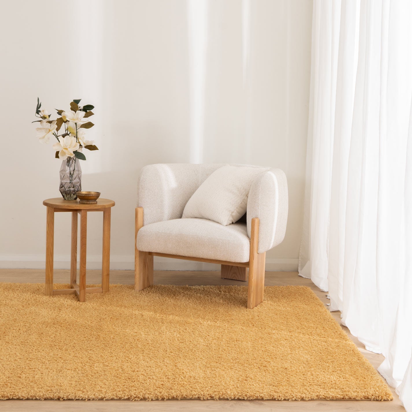 Lune Shaggy Ochre Rug.