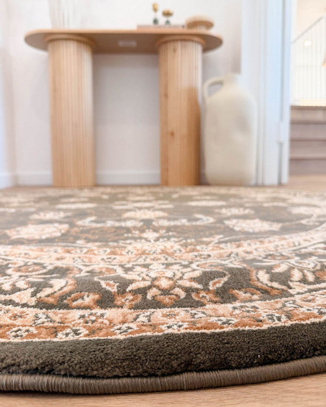 Riviera 84 Green - Cream traditional rug from Vogue Rugs Australia