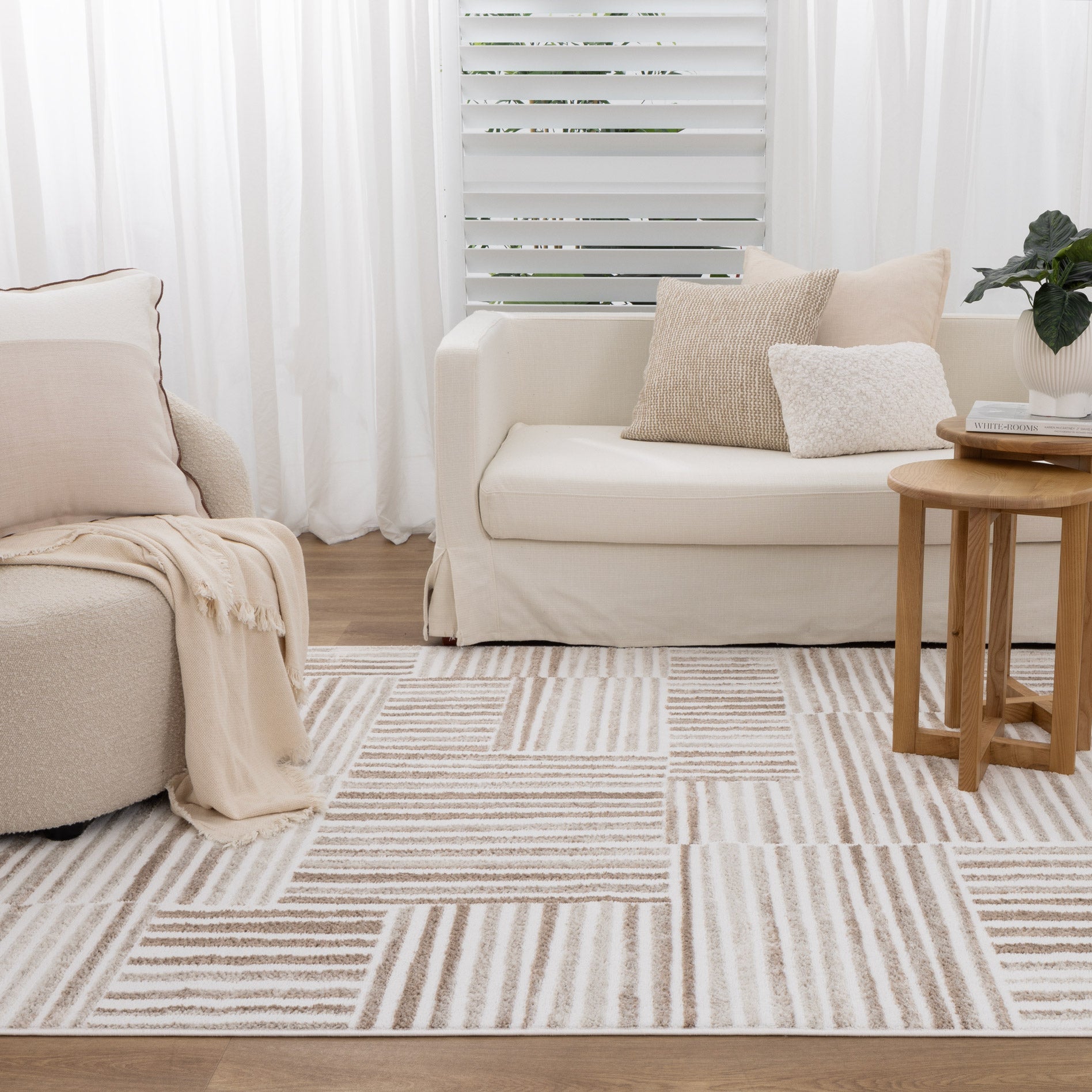 Wellington Geometric Lines Brown Rug - W001.