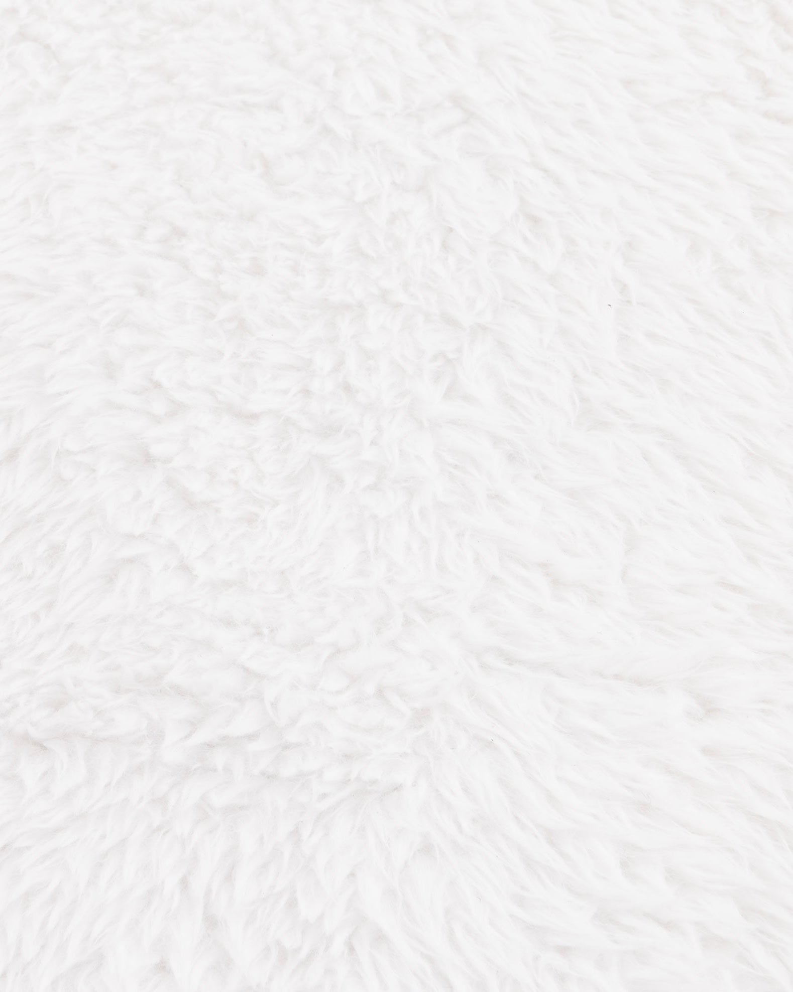 Lyla Machine Washable Shaggy White Rug.