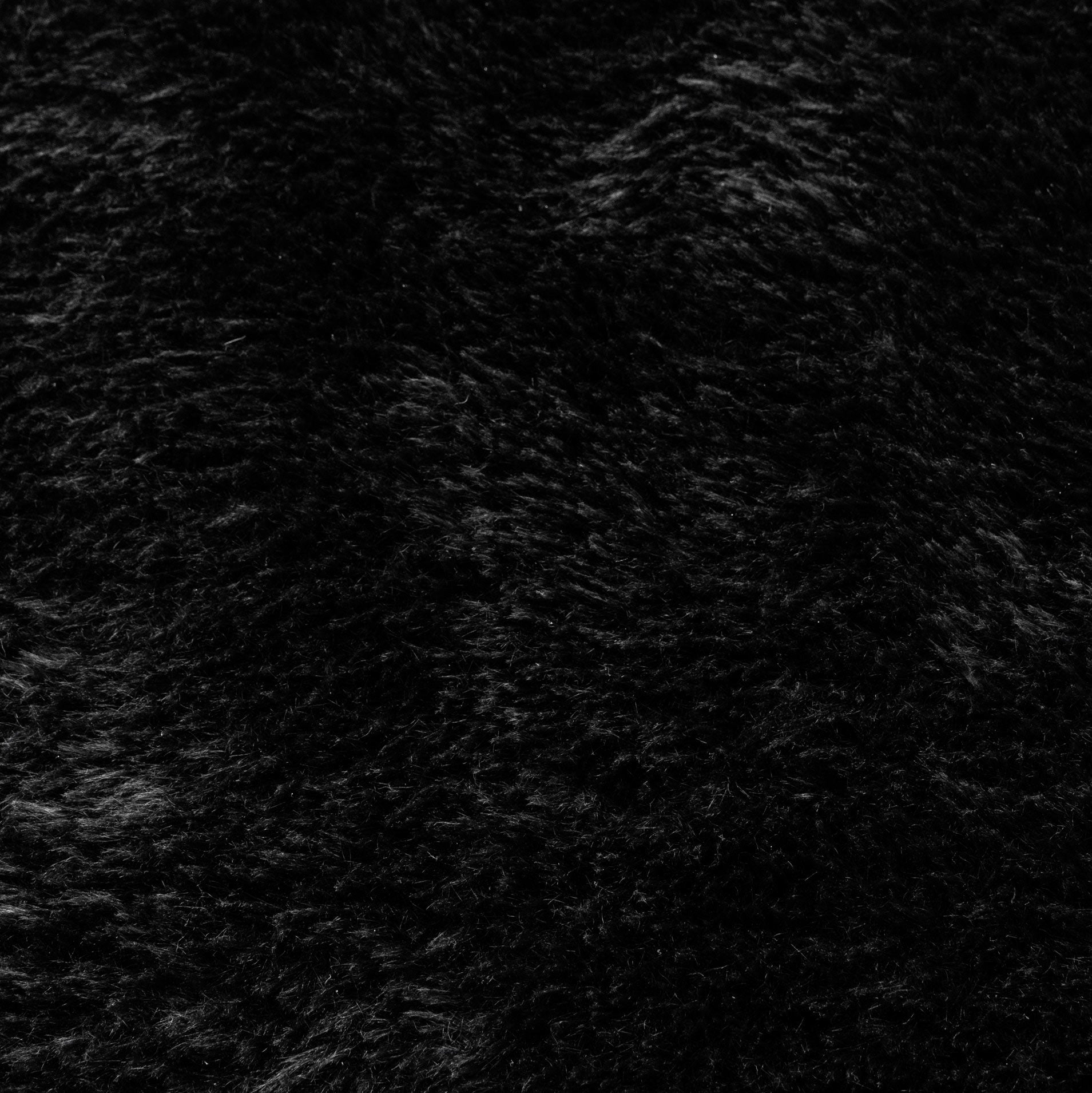 Lyla Machine Washable Shaggy Black Rug.
