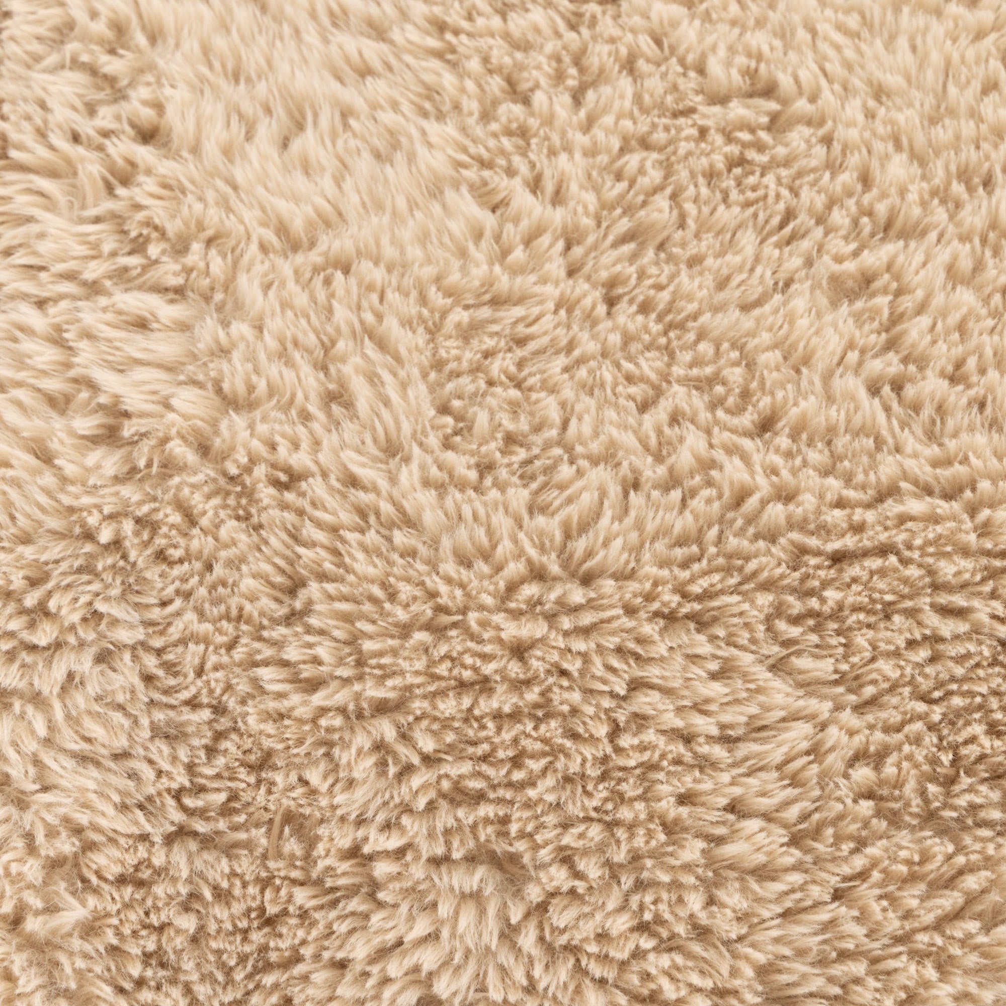 Lyla Machine Washable Shaggy Natural Rug.
