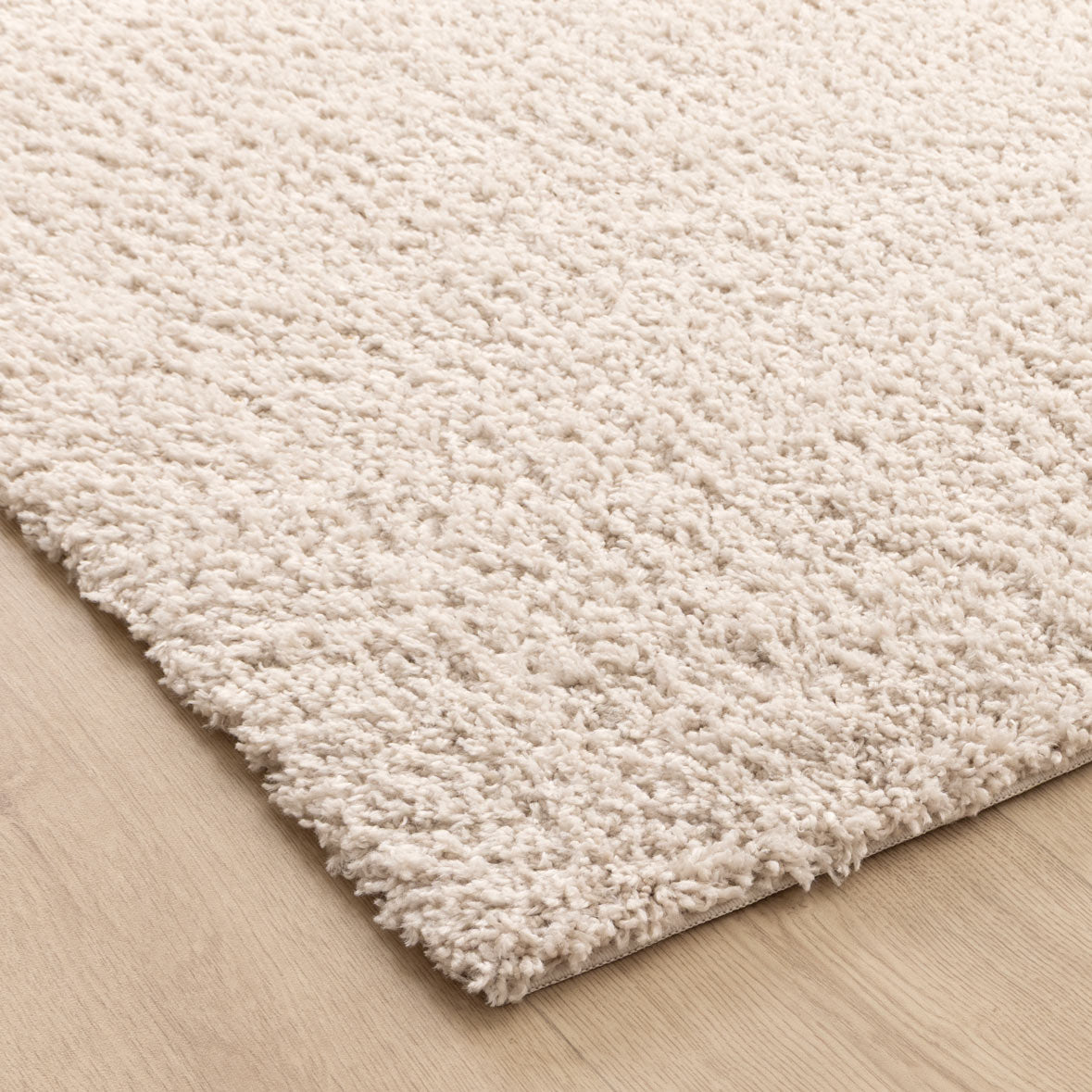 Lune Shaggy Beige Rug.