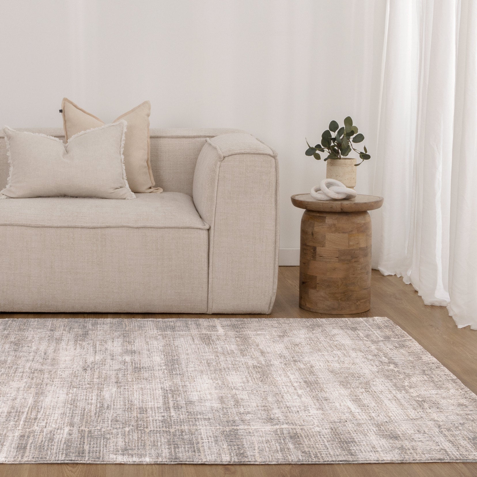 Solenne Beige Abstract Rug - S500.