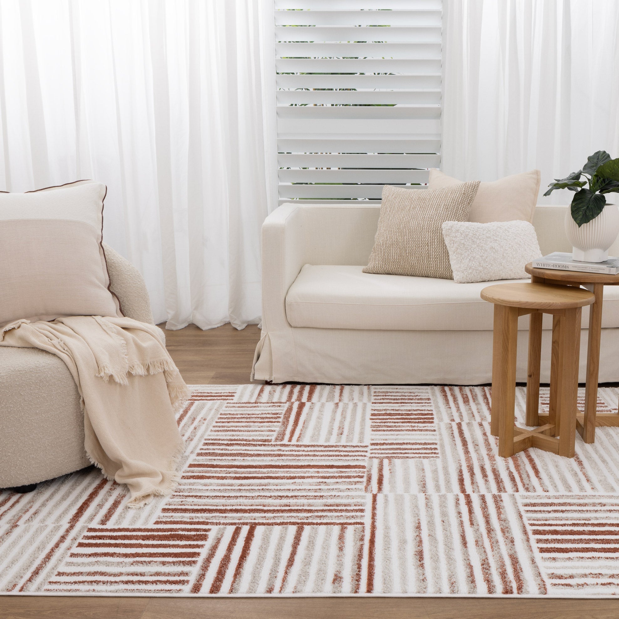 Wellington Geometric Lines Rust Rug - W004.